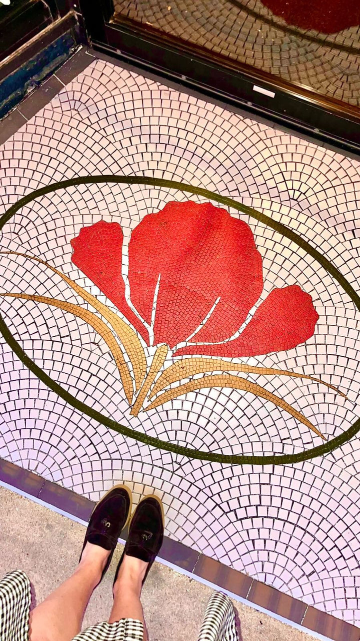 Red poppy fanned medallion mosaic, hand-cut mosaic by Mosaic Lettering